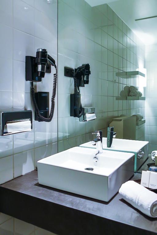 Hotel St James Монс Екстер'єр фото