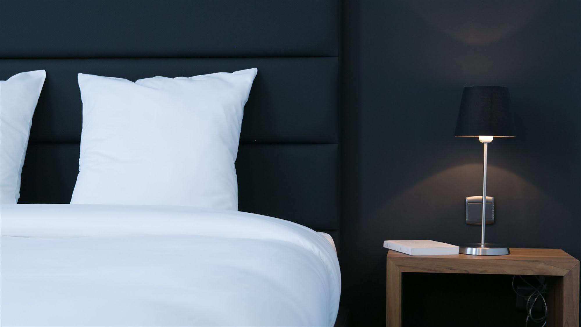 Hotel St James Монс Екстер'єр фото